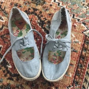 Rocket Dog Gray Shoes!